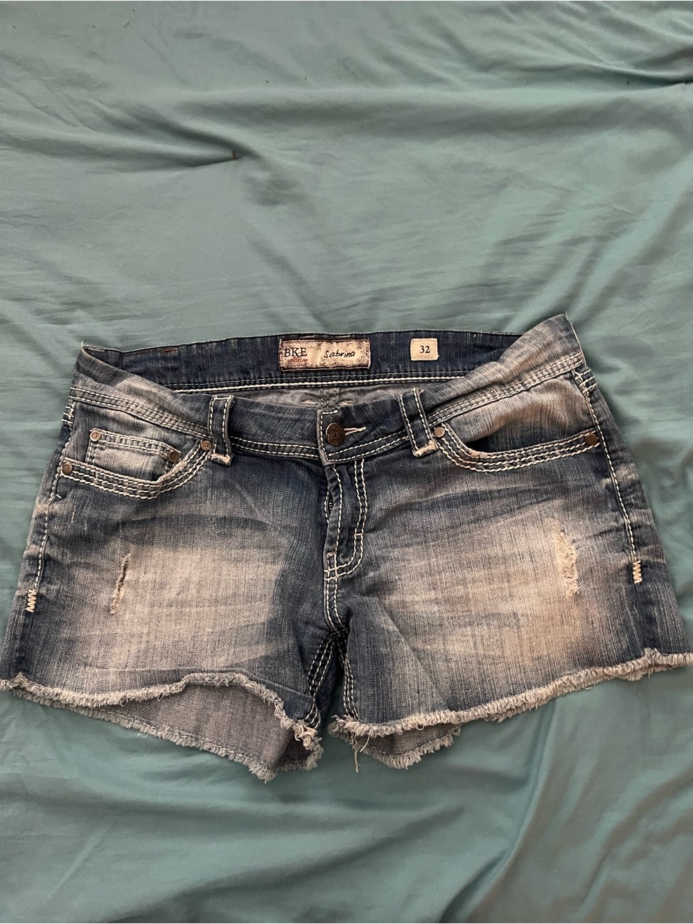 Buckle BKE Sabrina Women's Distressed Denim Shorts